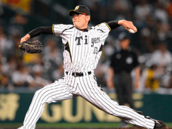 投手コーチ加藤 康介