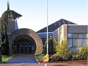 Lambrick Park Secondary School (BC州ビクトリア・公立高校）