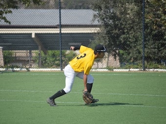 外野手の送球速度測定
