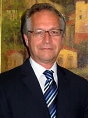 THE CALIFORNIA SCHOOL OF ENGLISH 英語学校校長 クリス・カレン　（Chris Cullen）