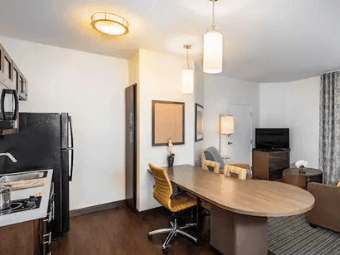 ホテル(8/12~8/13のみ)