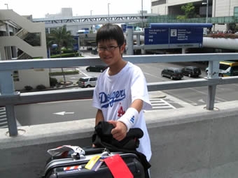 アメリカ・ロサンゼルス　6泊8日　（大阪府　小学3年生　単身渡米）