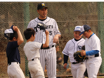 G投手コーチ藤田　太陽